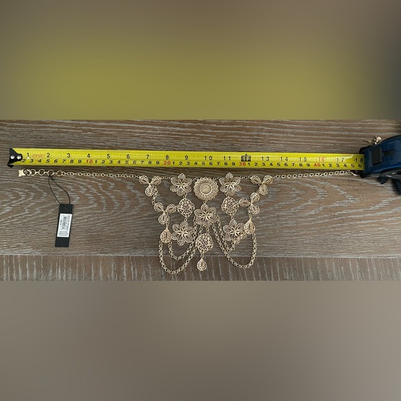 BCBGMAXAZRIA Statement Necklace - Picture 7 of 7